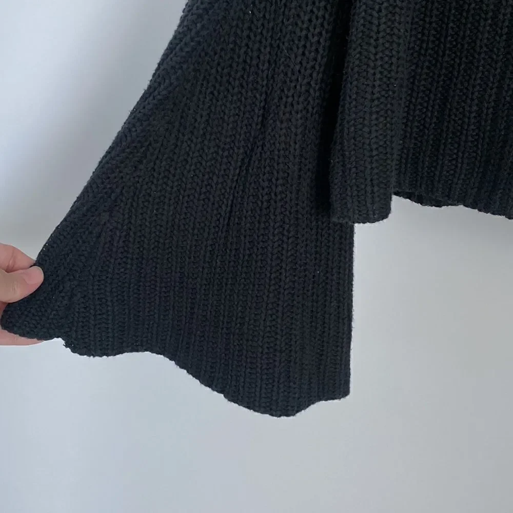 Free People Damsel Cable Knit Pullover Black Sweater Bell Sleeves Oversized XS